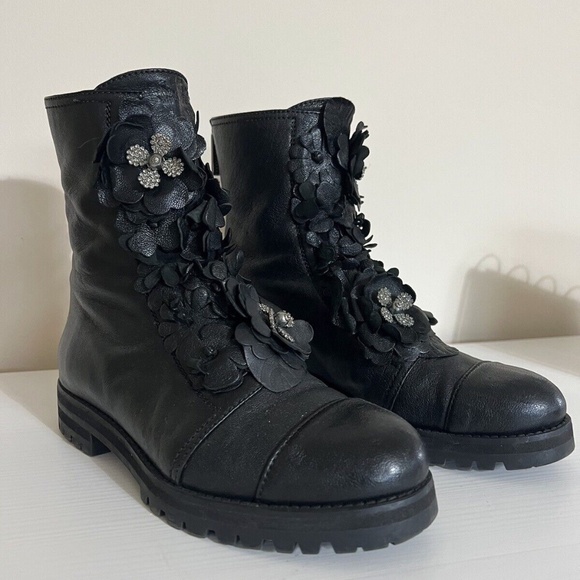 Jimmy Choo Havana Floral Combat Boots with Crystals - Black Leather Size 37 / 7 - Picture 2 of 6